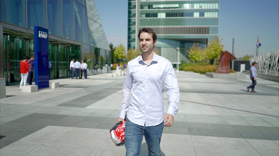 Lee más sobre el artículo Tu trabajo puede desaparecer en menos de 10 años. Descubre la profesión que te asegurará un buen futuro.